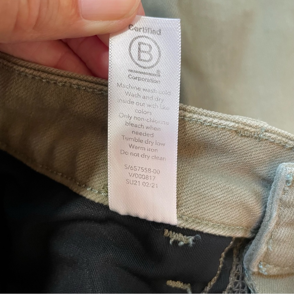 Athleta Army Green Cropped Jeans.  Size 6 - Picture 6 of 6